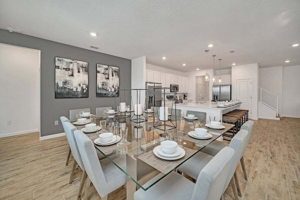 2525 Shanti Amazing 15 Suites Mansion