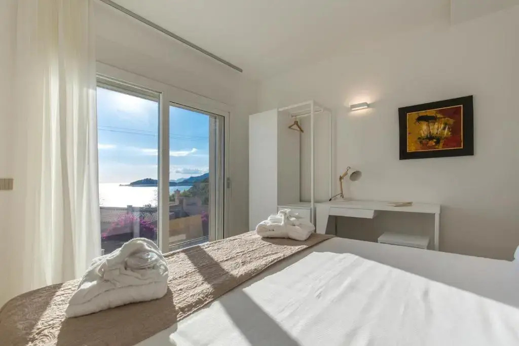 Scissure Sea Suite