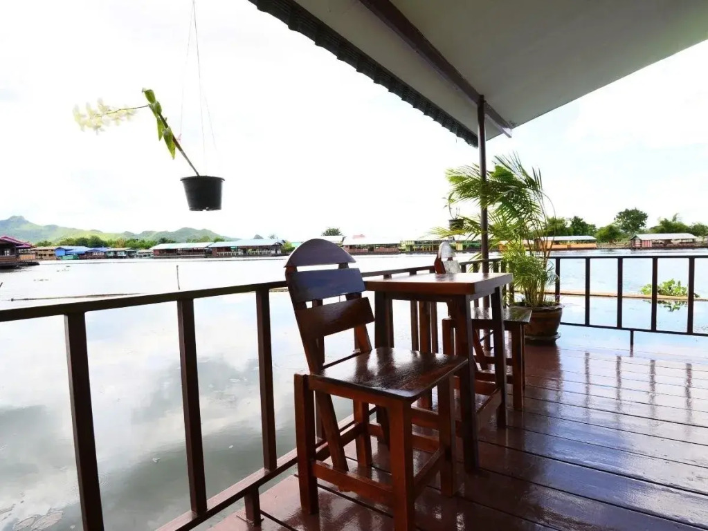 The Best Riverside Guesthouse Kanchanaburi