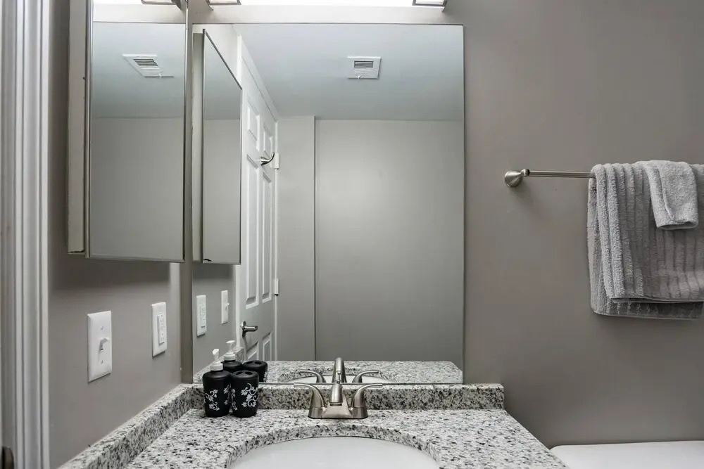 Nashville's #1 Location 2BR/2BATH - Free Parking - Music City! (CH1)