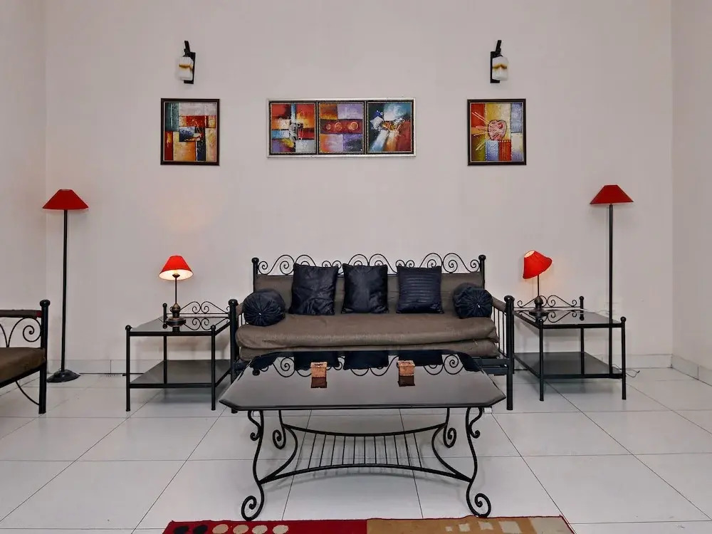 OYO 16928 Home Pool Side 2BHK Chakrata Road