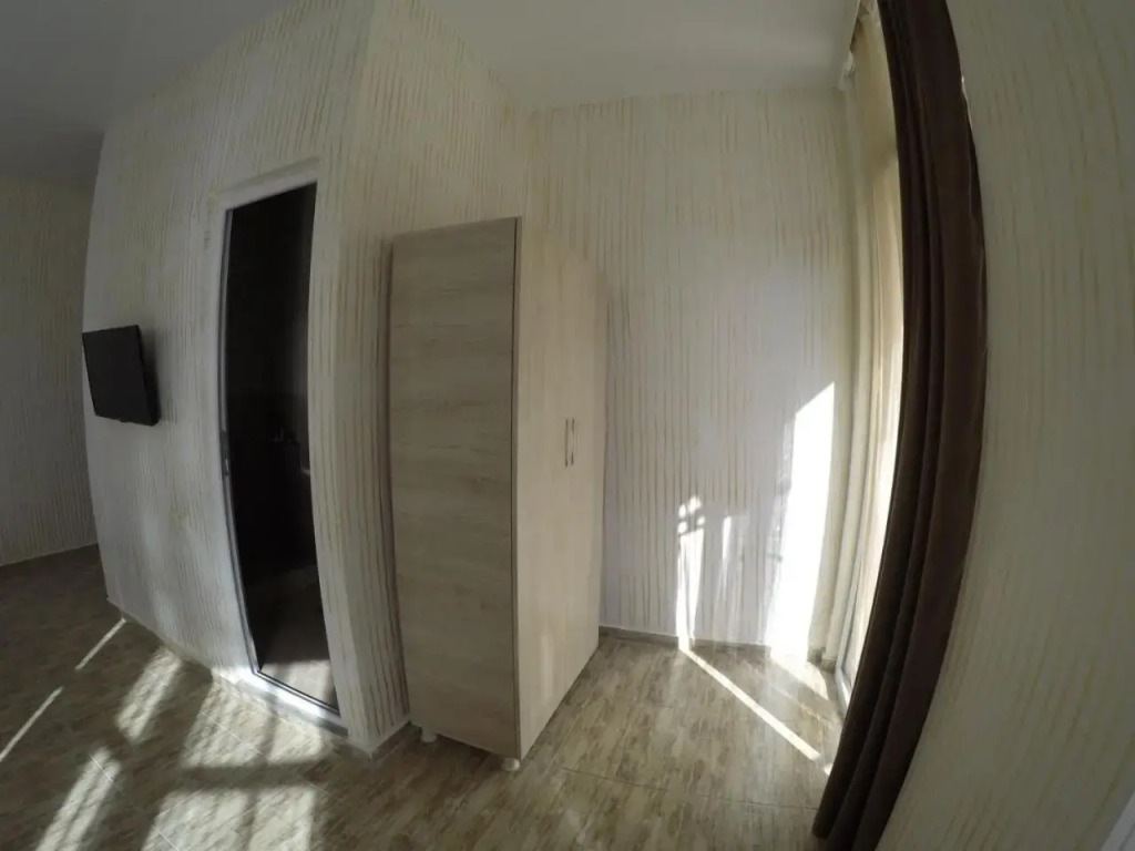 Angisa Guest House 68A