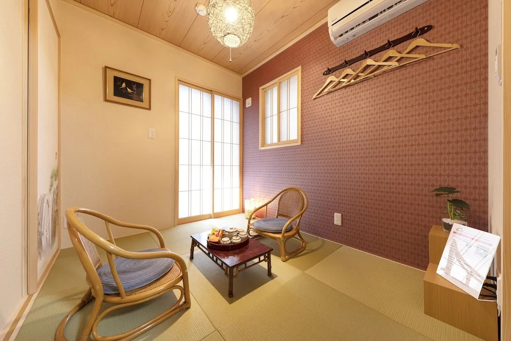 Shirakabanoyado - HOUKA 白樺の宿 - 芳華, Direct access to Umeda, Tsutenkaku, Tennoji