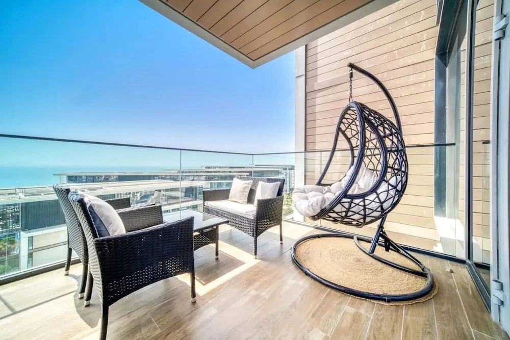 Sparkling Balcony Sea View Apt in Bluewaters