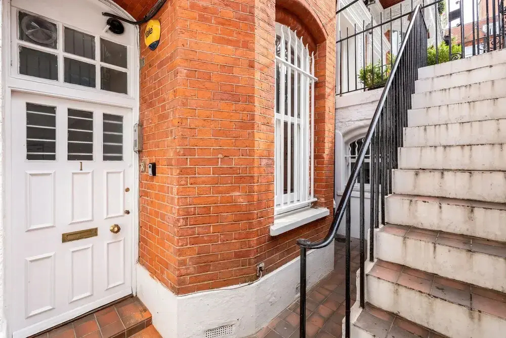 Earls Court Road Apartments