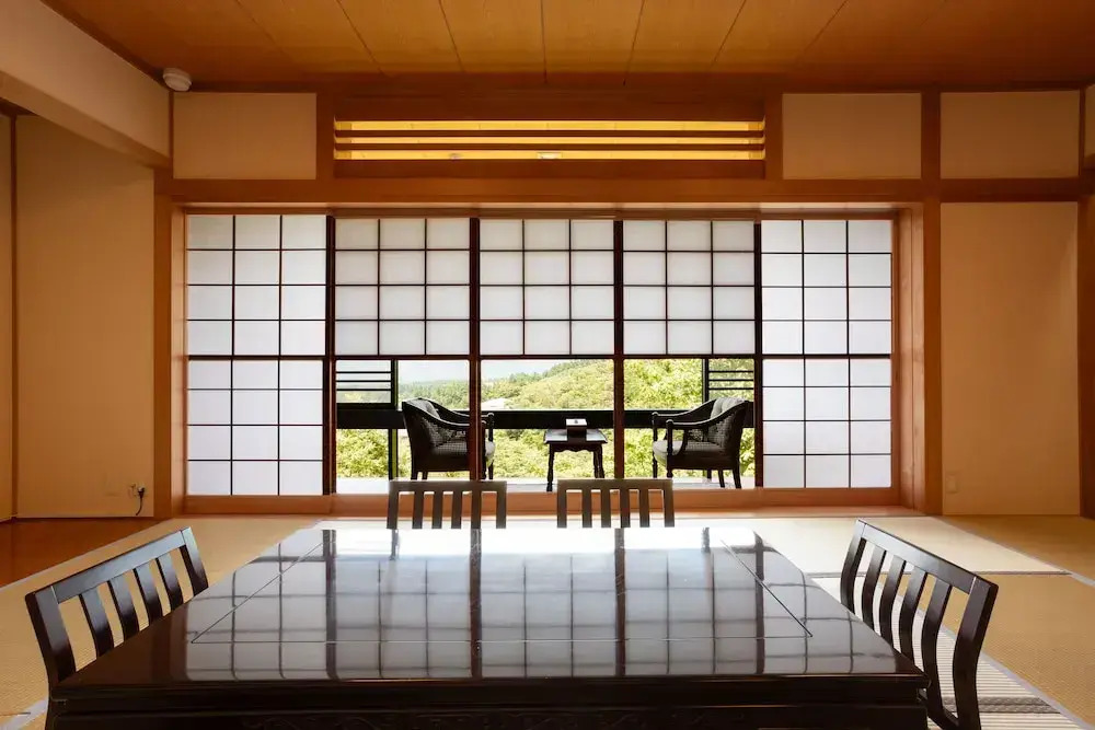 Hakone Ashinoko Bikeikan 箱根芦ノ湖 美景館