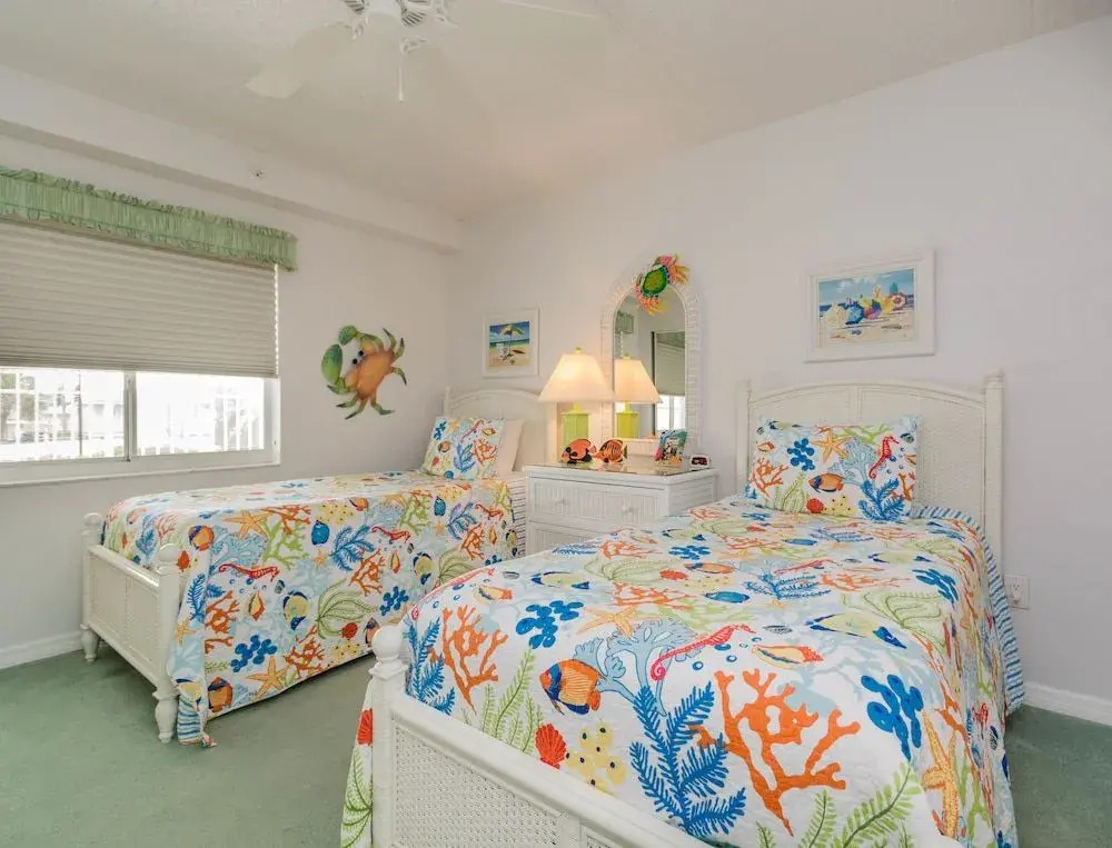OC104 - Ocean Condo by RedAwning