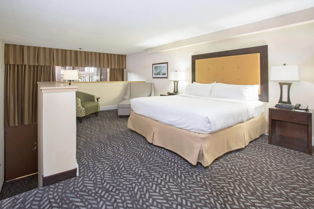 Wyndham Grand Executive Center Little Rock Airport