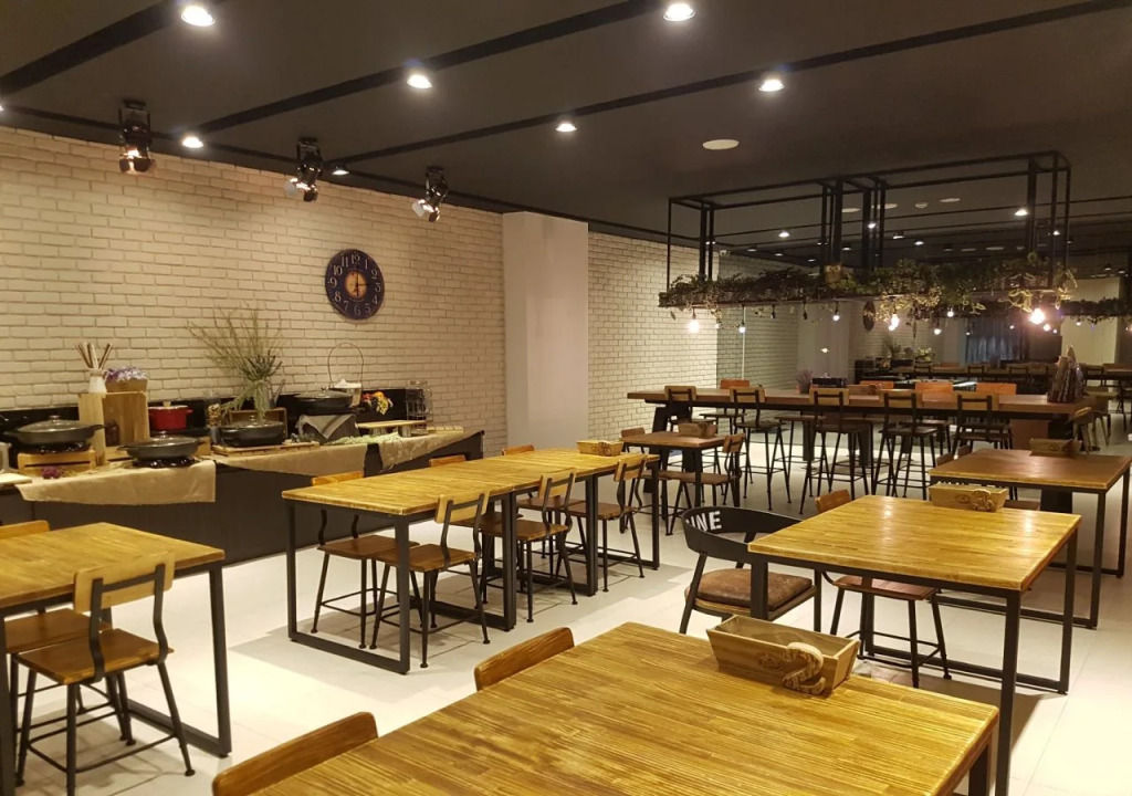 Aroma Chew Hotel