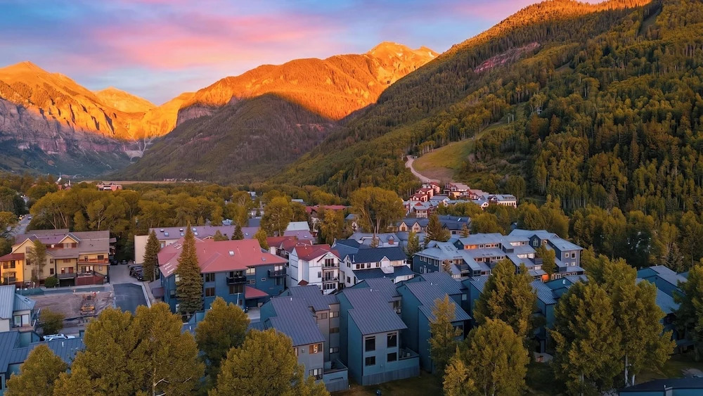 Telluride Lodge 311 by Avantstay Close to Slopes & Town!