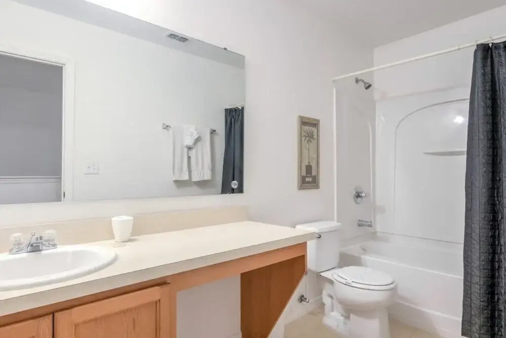 Beautiful Legacy Park 5 Bedroom Home