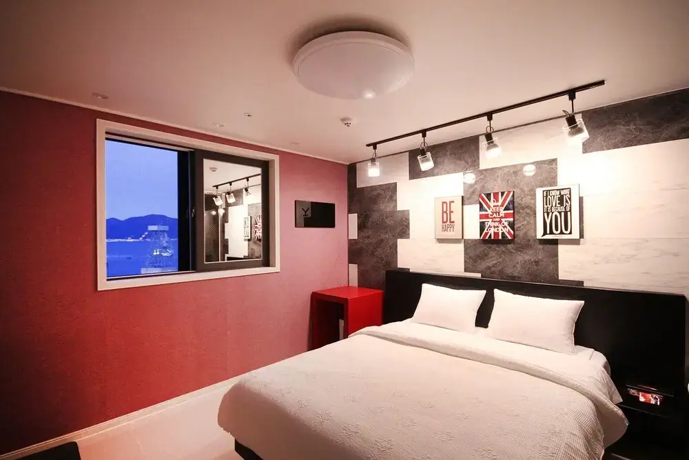 Geoje Island Sadeung K Self Check-in Motel