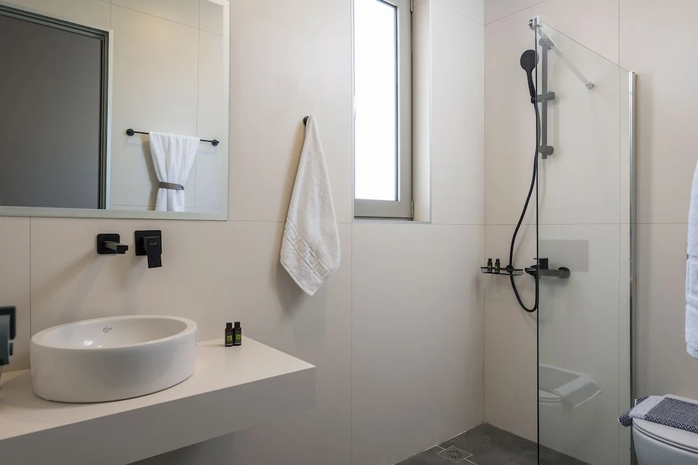 Aegean Breeze Luxury Apartments next to the sea