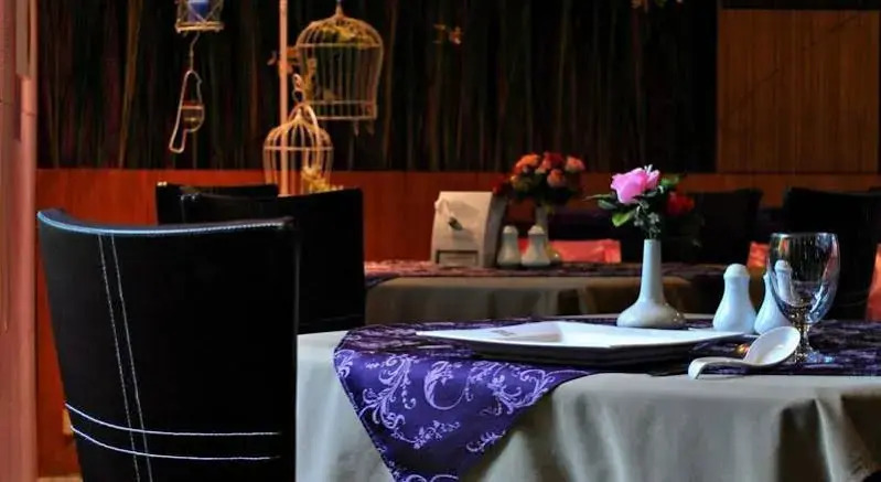 Hin Nam Club