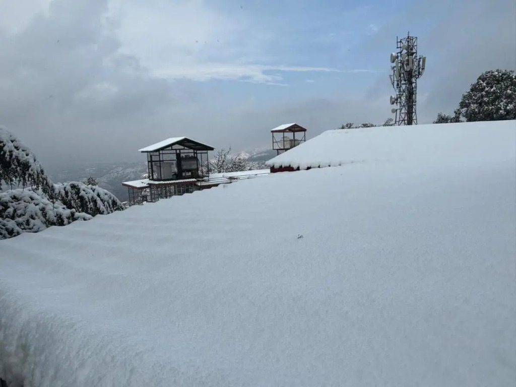 Jakhu heights