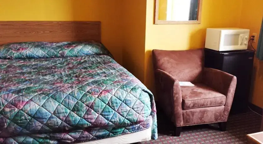 Travelodge by Wyndham Rapid City - Black Hills