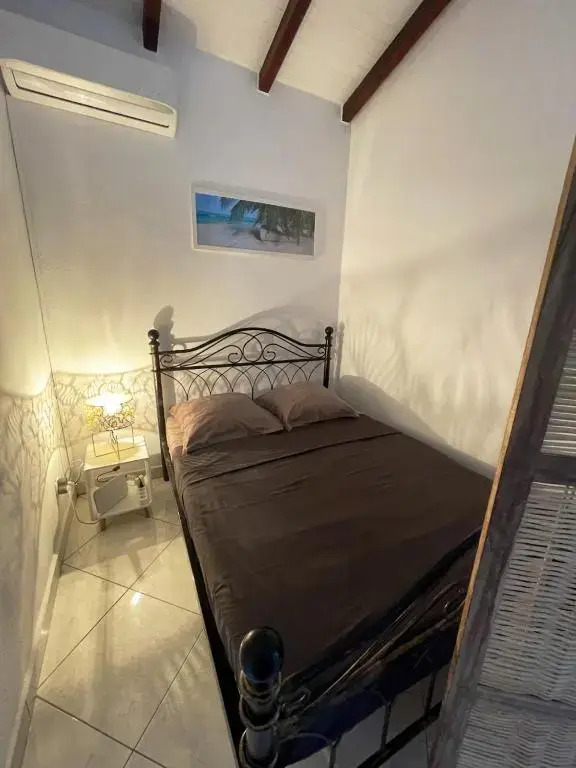 Appartement d'une chambre avec piscine partagee jardin clos et wifi a Le Gosier a 8 km de la plage