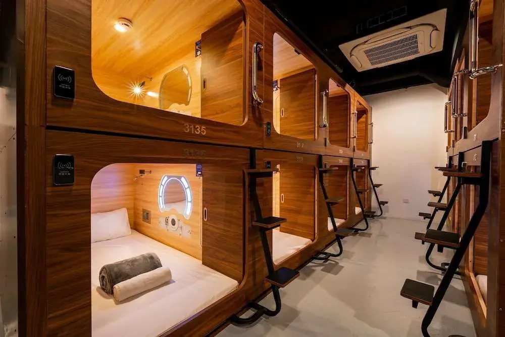 Jpod Capsule Hotel