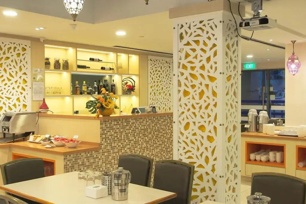 Отель Dash Living Rochor