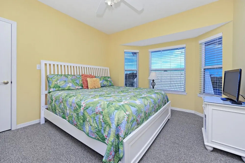 Pineapple Palms - 1276978