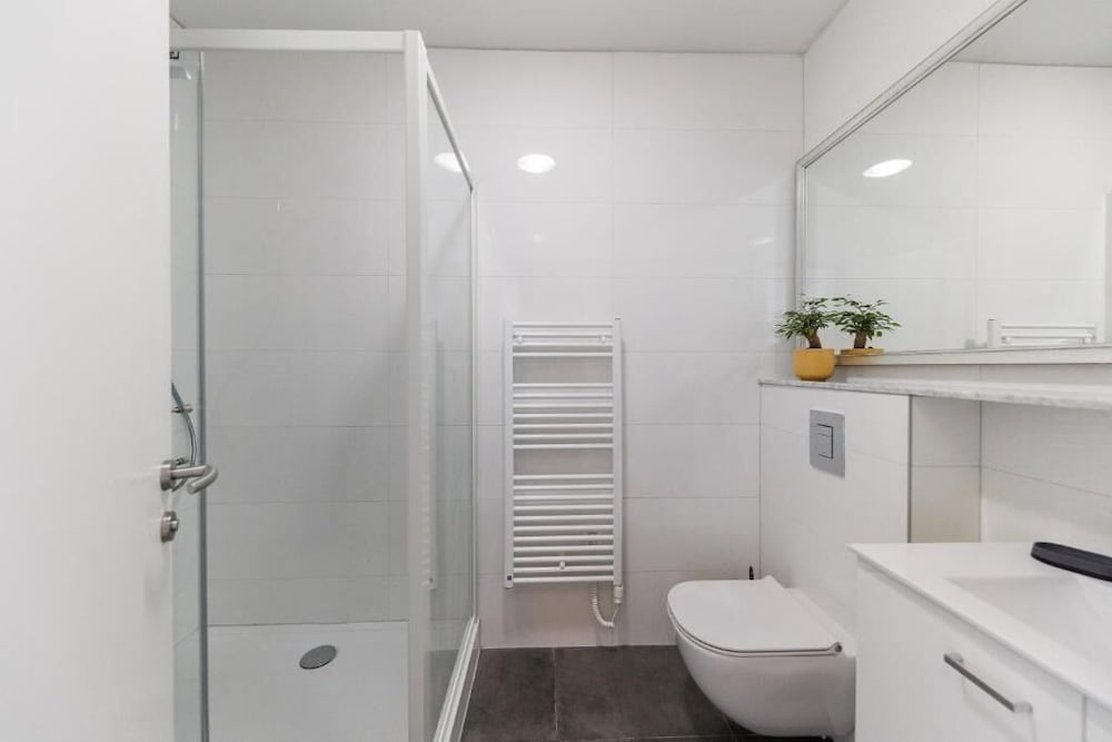 365 Sunsets Apartment by Belmont Realty