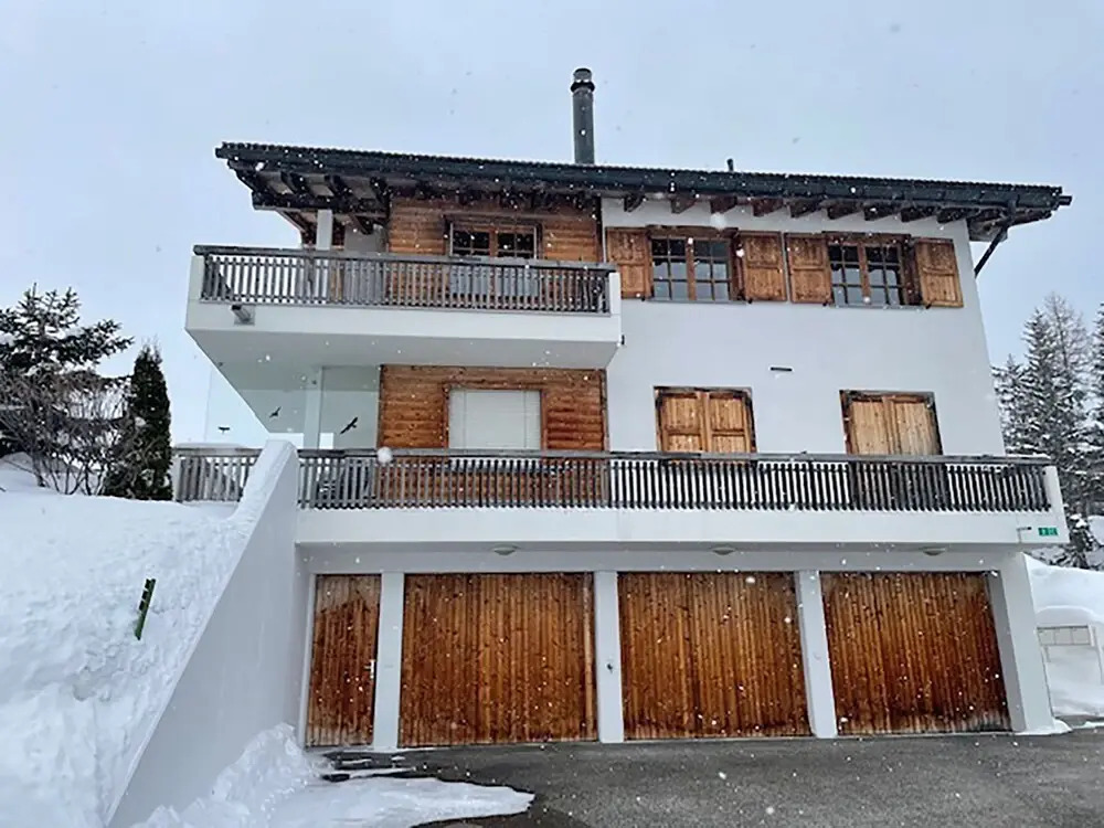 Tgesa Sartons Valbella
