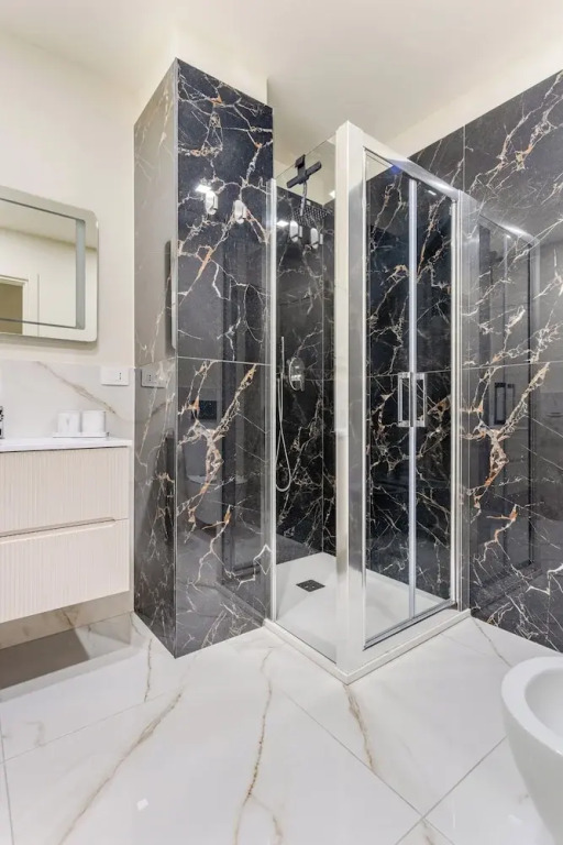 Luxury near the Station 2 bedrms 2 baths