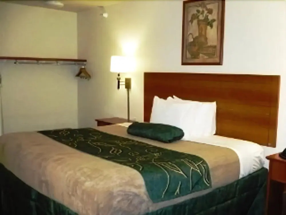 Oak Tree Inn Livonia West