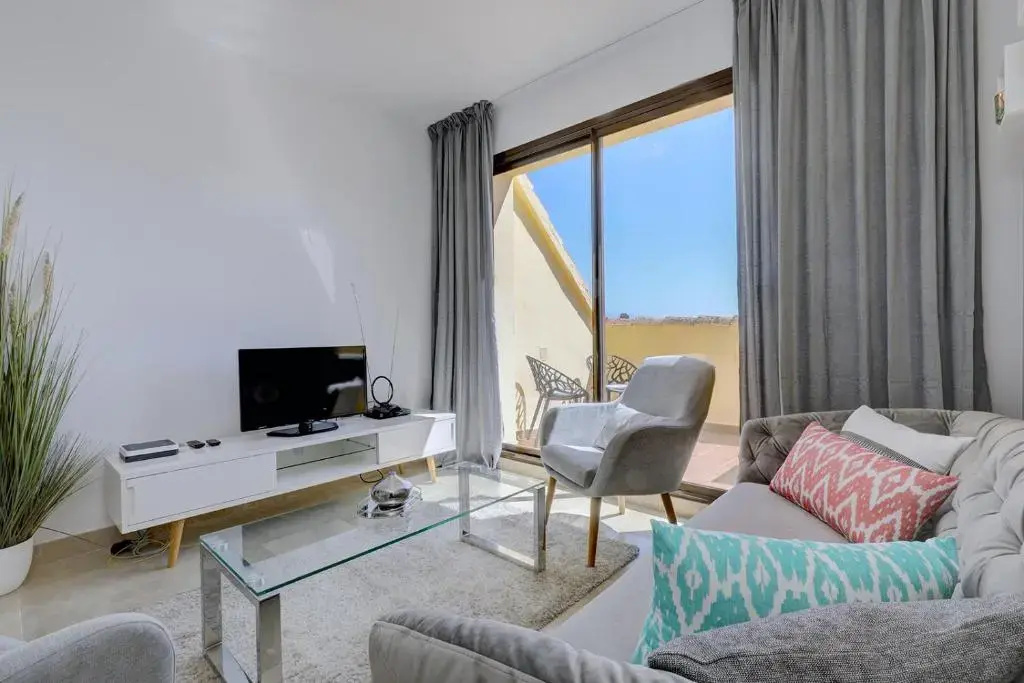 Duquesa Village Apartment - 2 Bed/2 Bath apartment with panoramic sea views