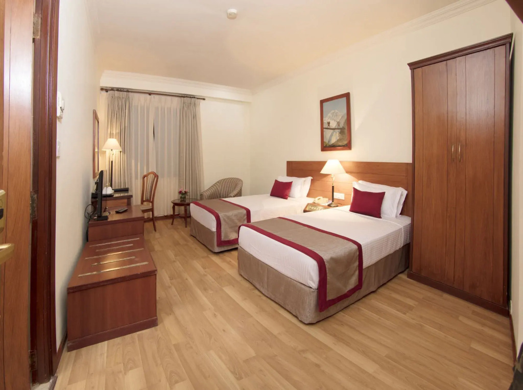 Royal Singi Hotel