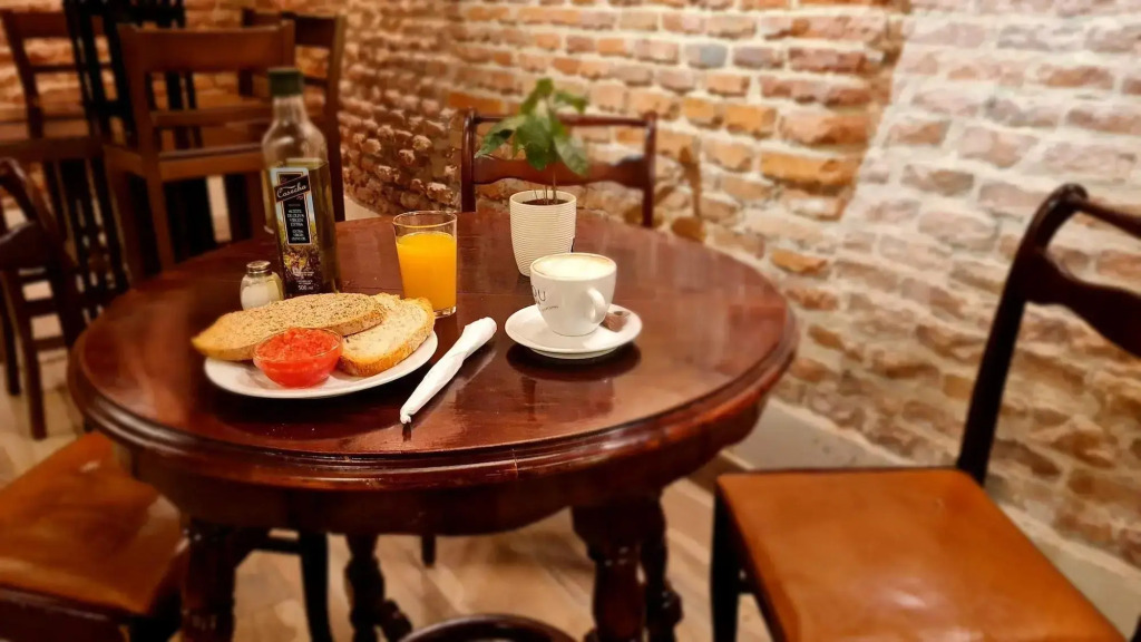 Hostal Artistic B&B