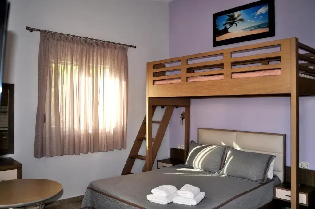 Thalassa Apartments