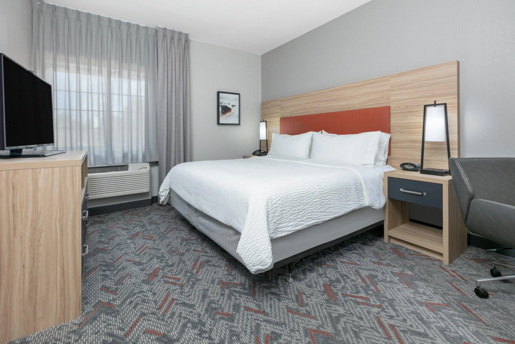 Candlewood Suites Lake Jackson by IHG