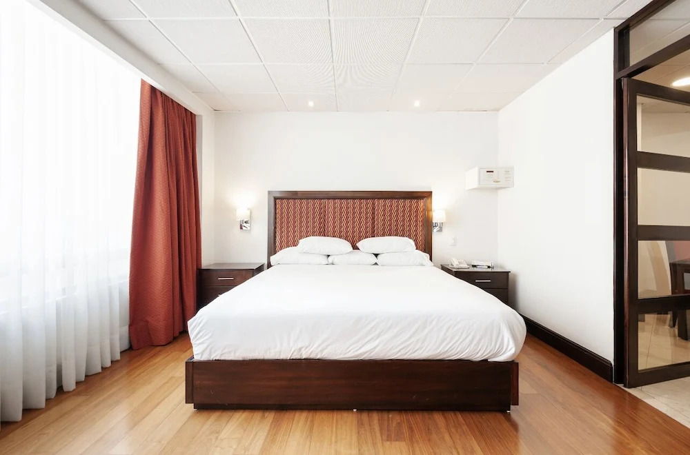 Suites Melchor Ocampo 445