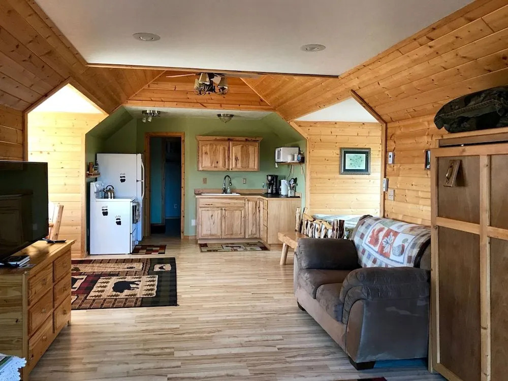 Cozy Cove Inn