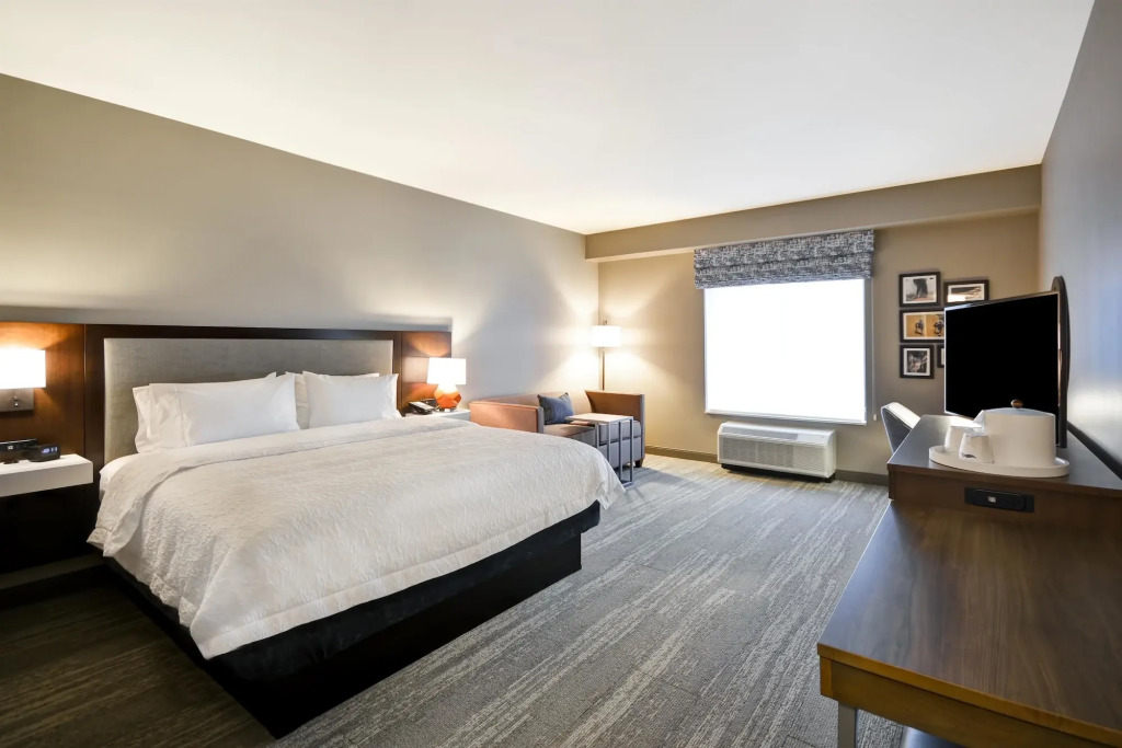 Hampton Inn Livonia Detroit