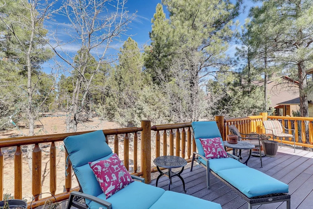 Rustic Retreat w/ Spacious Deck in Show Low!