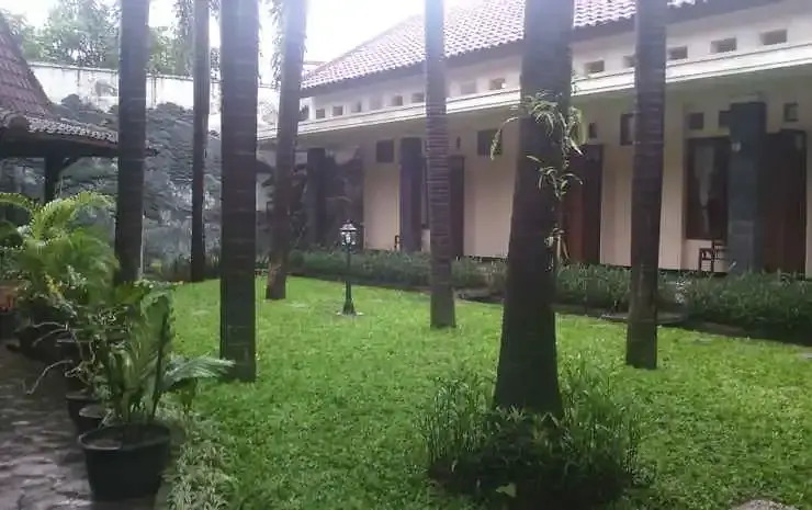 Griya Teratai Luxury Guesthouse