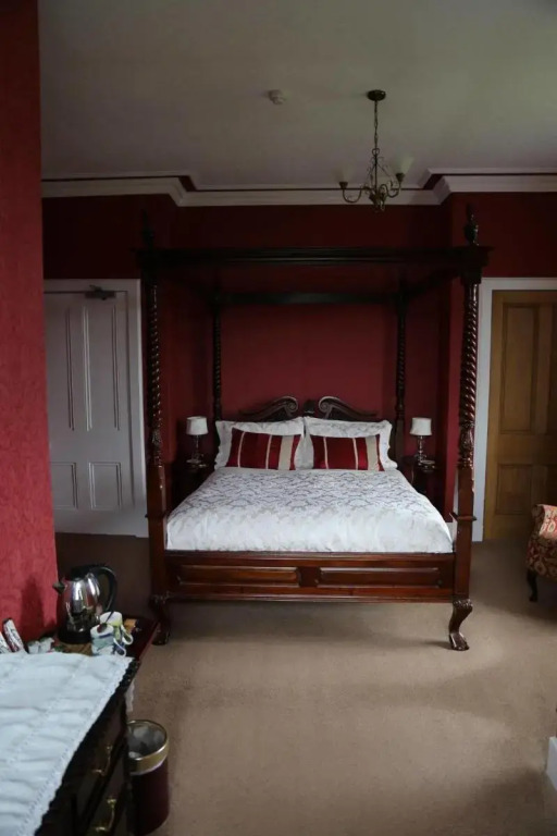 The Pines Guest House