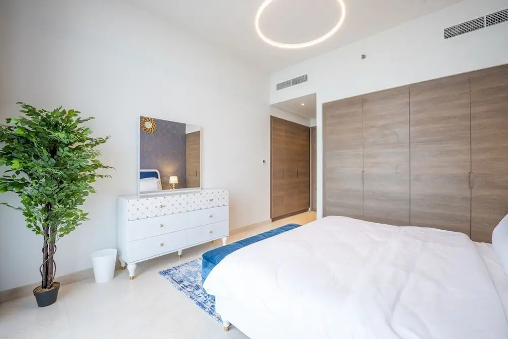 Dramatic Sea View 1 BHK ANWABYFour Apple