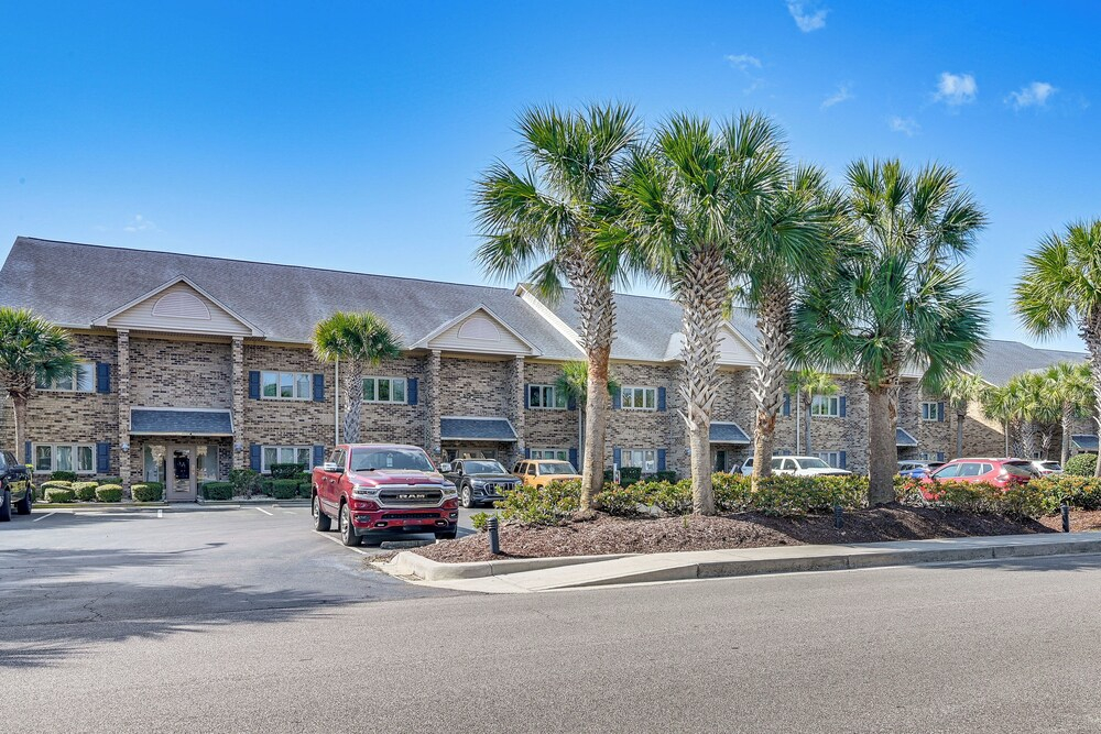Water-view Patio! Condo 2 Mi to Surfside Beach