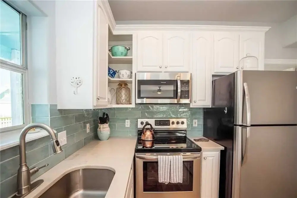 228 Mustang Royale - 4 Br Home