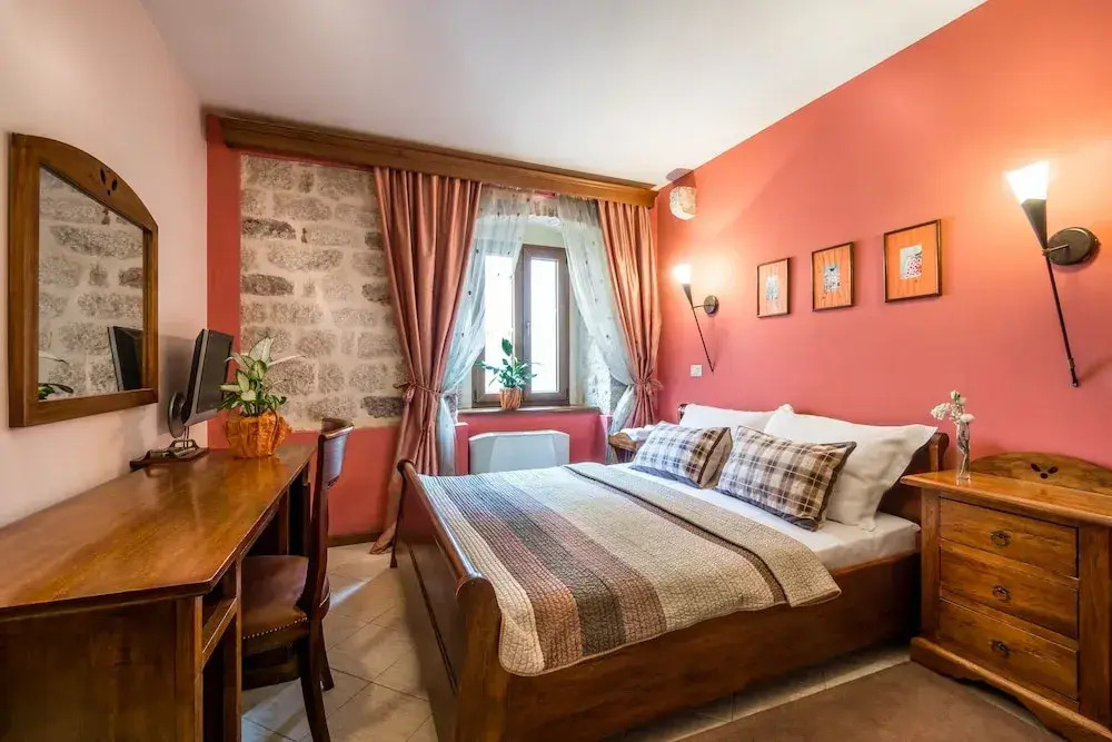 Forza Lux Guest House