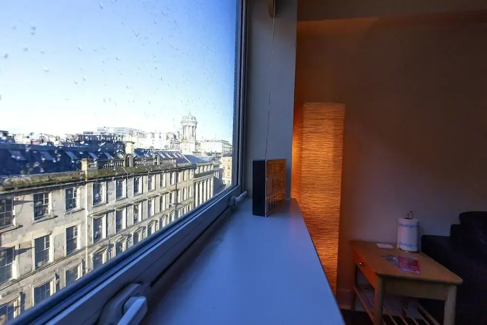 Stunning Spacious  Flat In Glasgow City