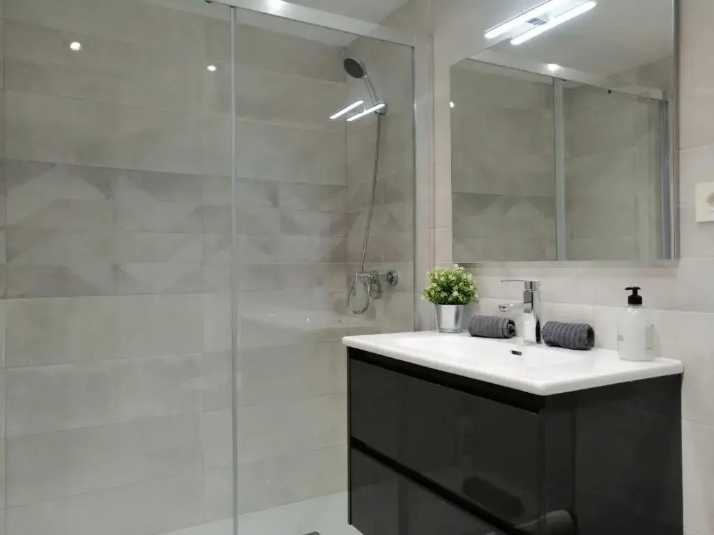 Apartamentos Dos Torres Frodo - Parking privado gratis
