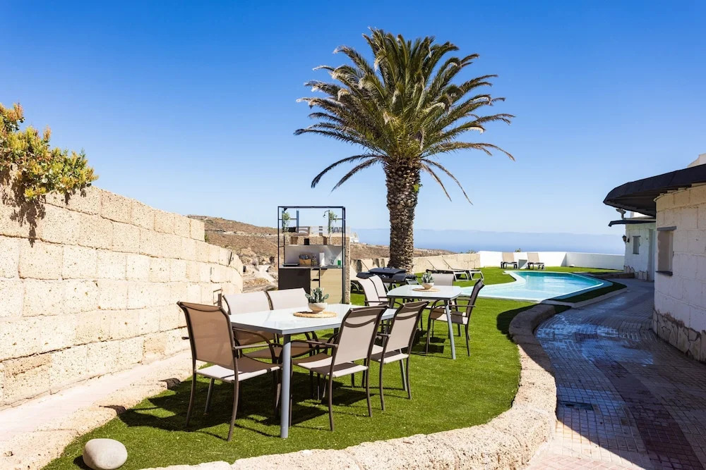 Oasis Tenerife Studio 2