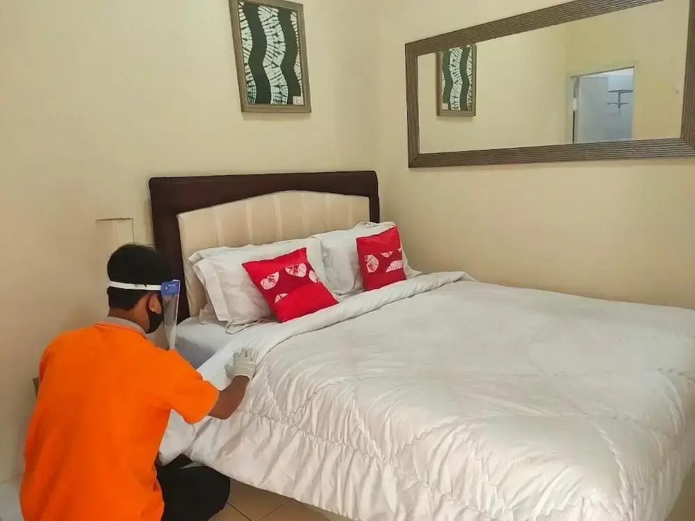 Beautiful Double Room With Ac and Wifi in Central Bogor