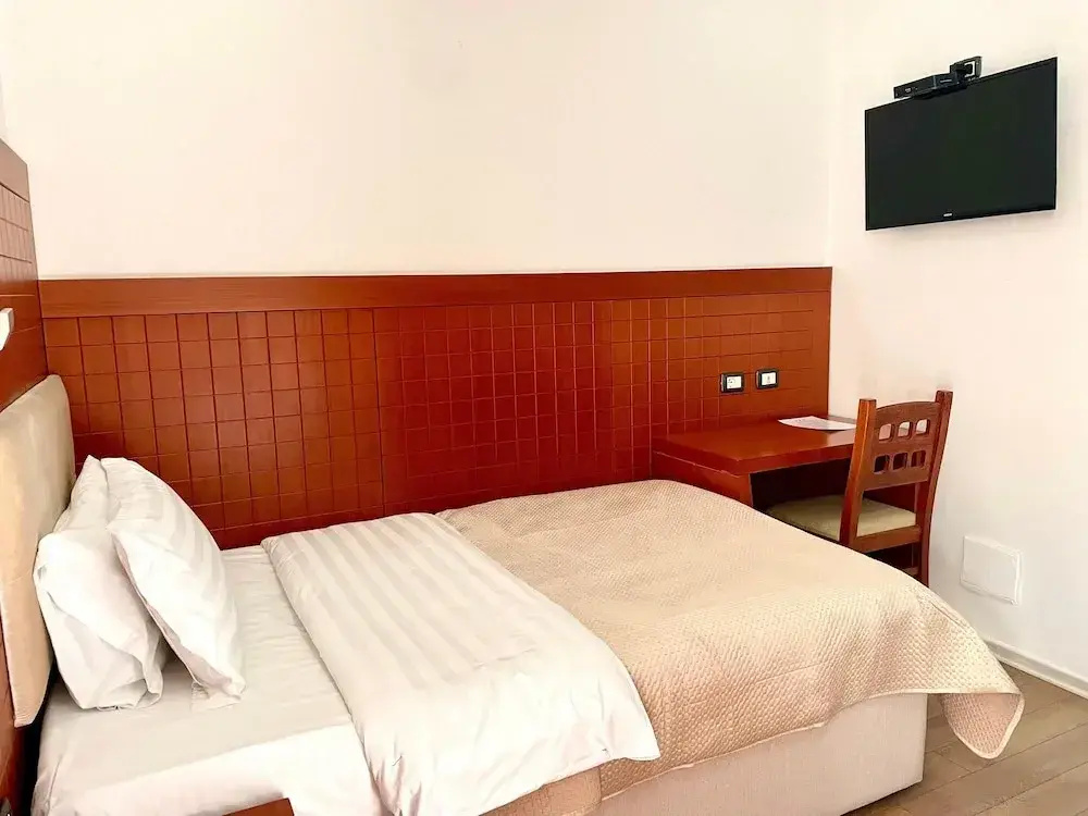 City 5 Hotel