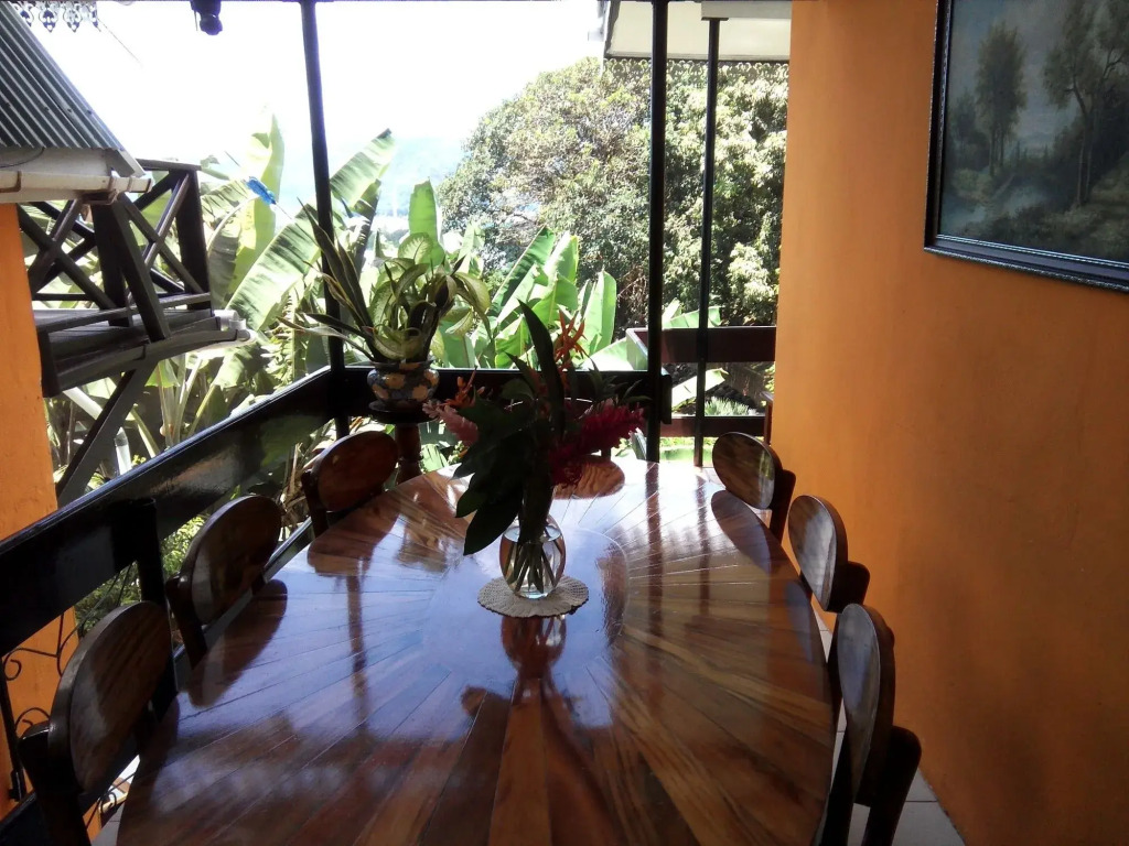 CHEZ LORNA 3 nights or plus