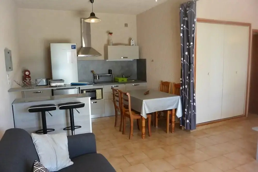 I CARDELLINI 4 - RESIDENCE SWIMMING POOL - BEACH ON FOOT Apartment 1
